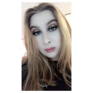 Meet your Posher, Lorna